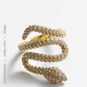 Dazzling Gold tone Crystal Ring